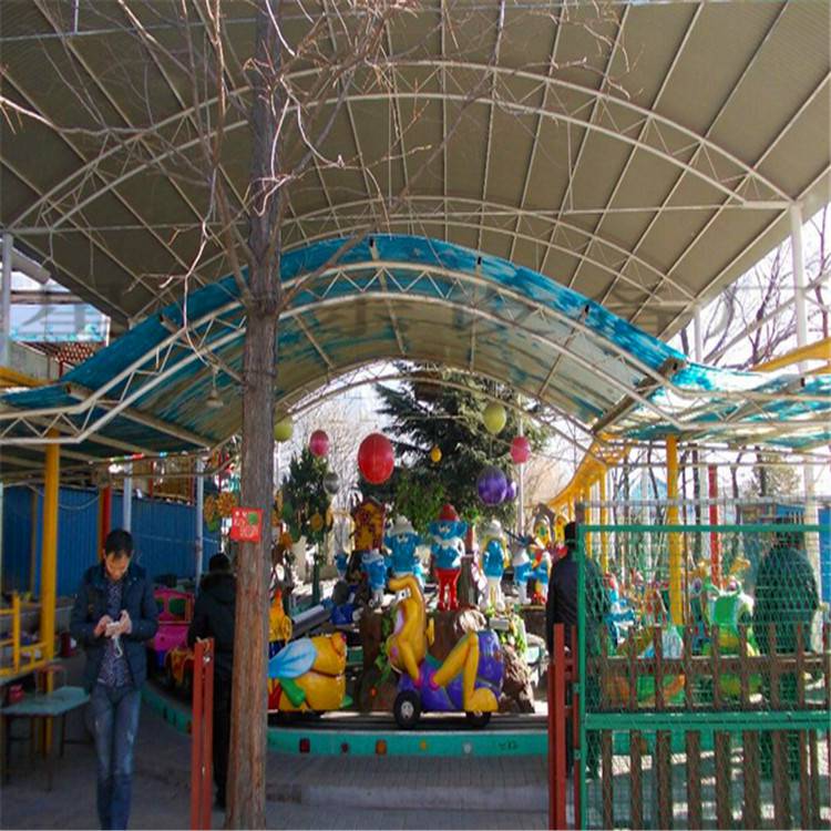 九游app：荒地變身兒童樂園
