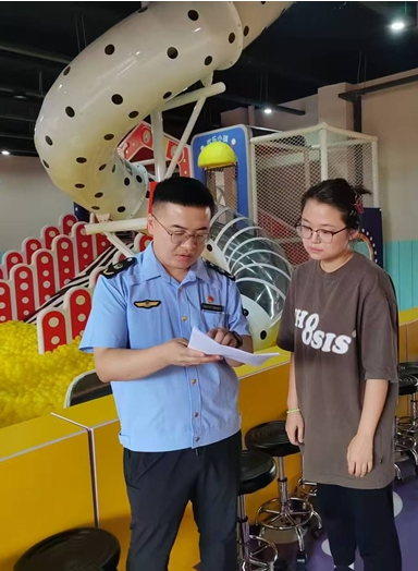 黑龍江省饒河縣市場監(jiān)管局嚴(yán)查兒童游樂場所安全